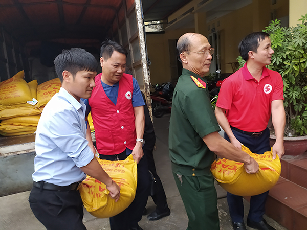 Hội Chữ thập đỏ Thái Nguyên: Chung tay hỗ trợ đồng bào miền Trung